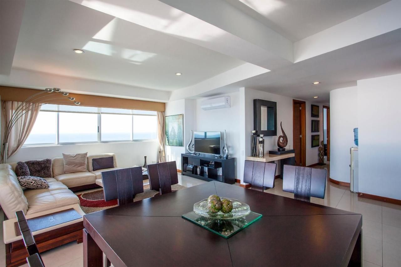 Luxurious Penthouse In Cartagena With Ocean Views And Private Terrace
