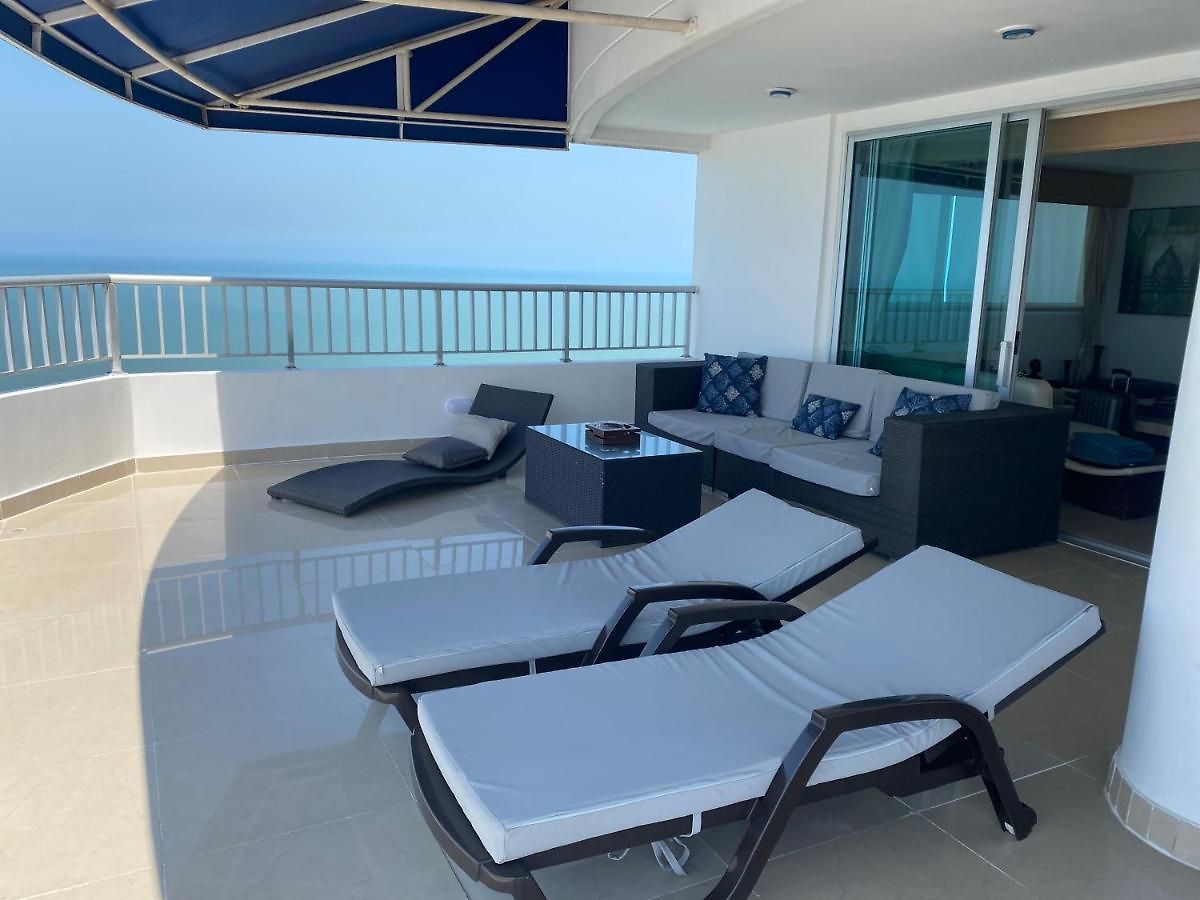 Luxurious Penthouse In Cartagena With Ocean Views And Private Terrace Cartagena