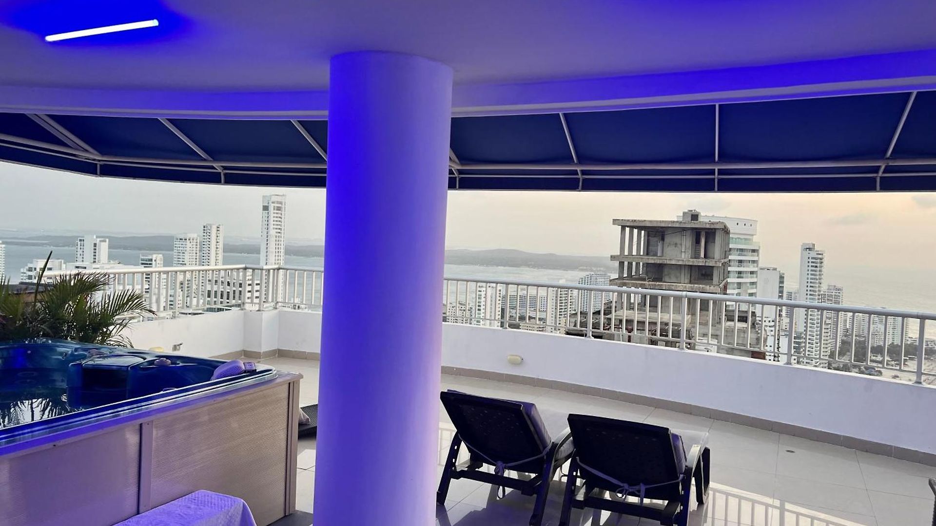 Luxurious Penthouse In Cartagena With Ocean Views And Private Terrace Cartagena