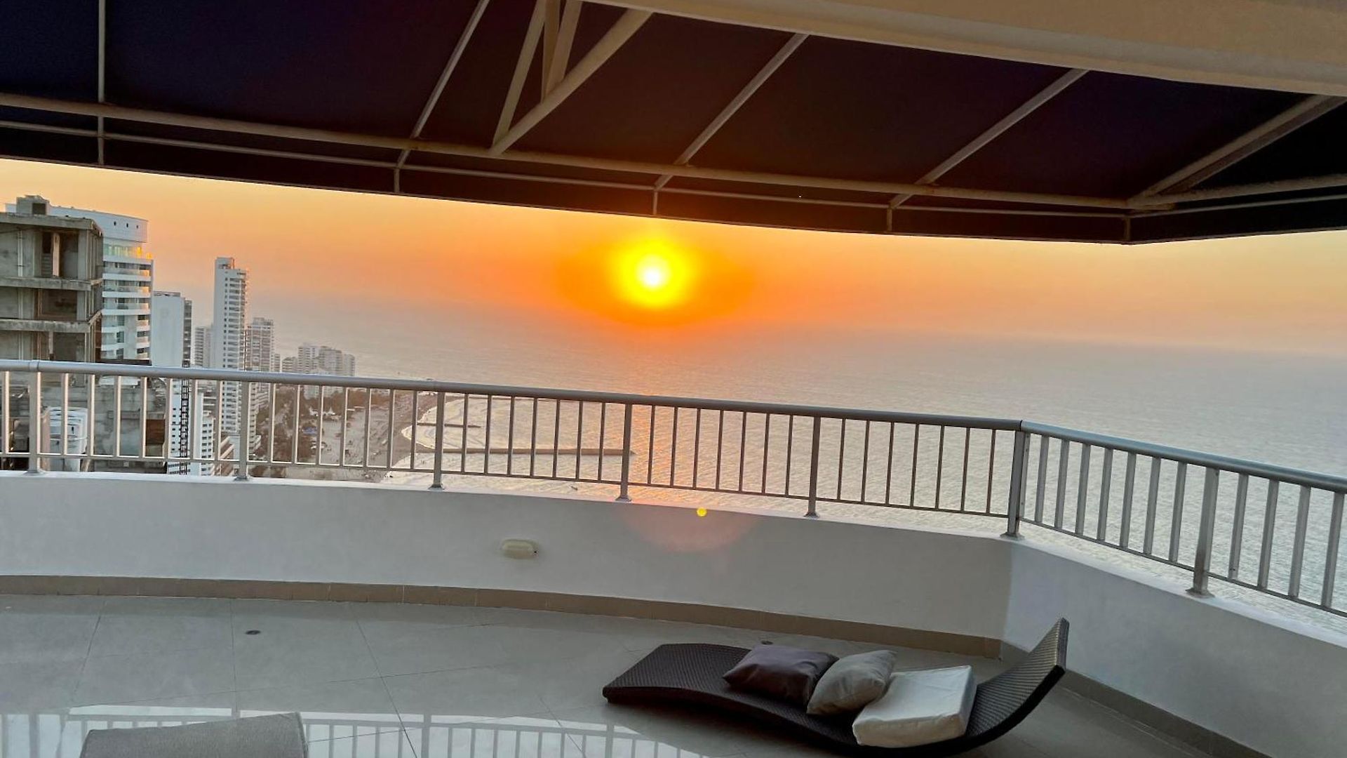 Luxurious Penthouse In Cartagena With Ocean Views And Private Terrace * Cartagena