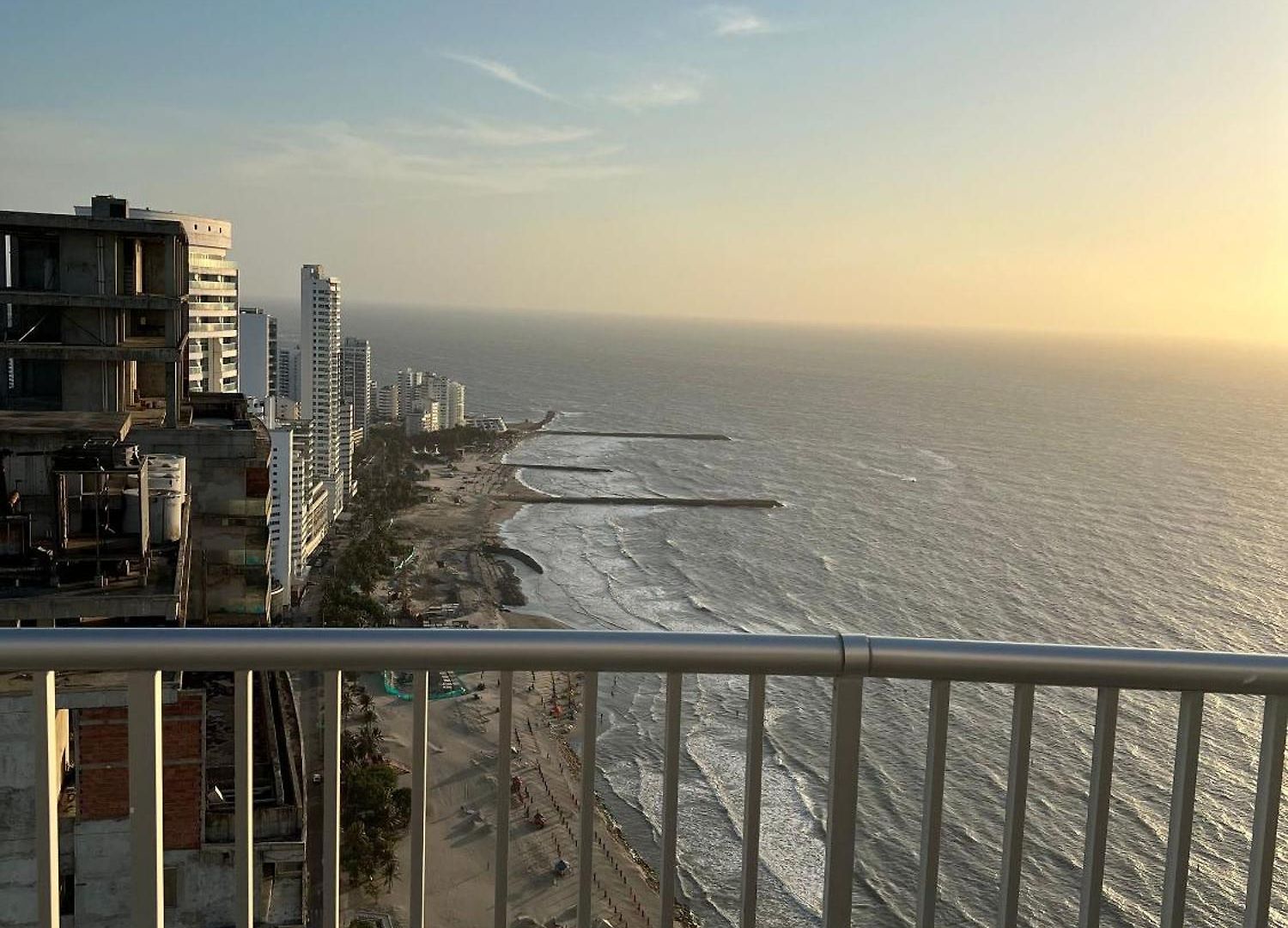 Luxurious Penthouse In Cartagena With Ocean Views And Private Terrace *