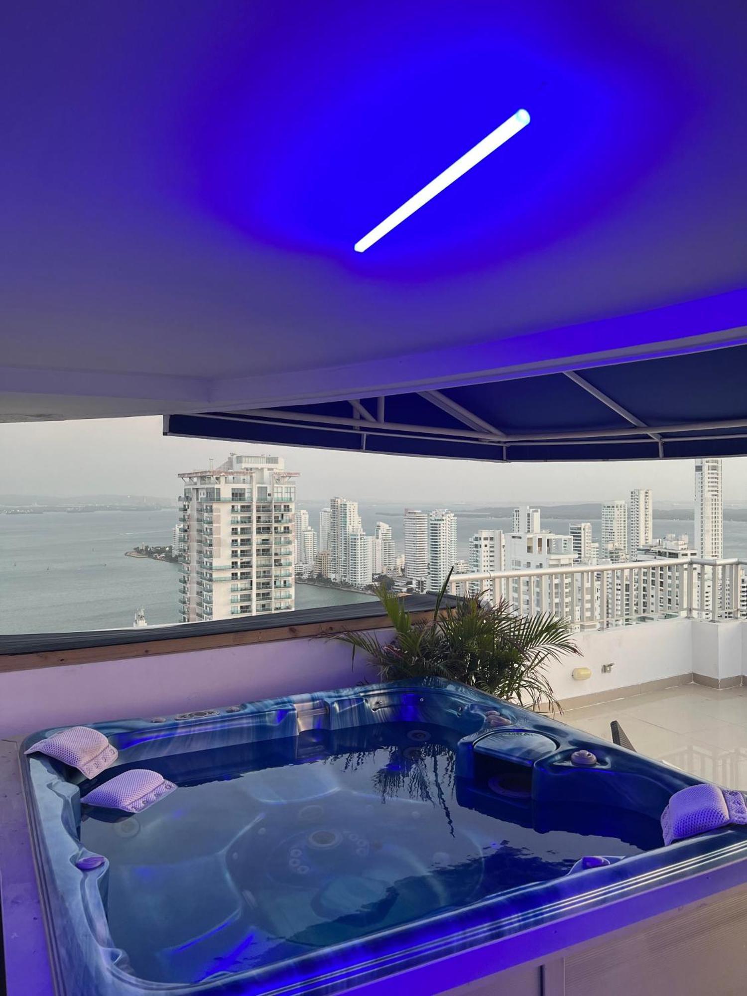 Apartment Palmetto Penthouse Deluxe
